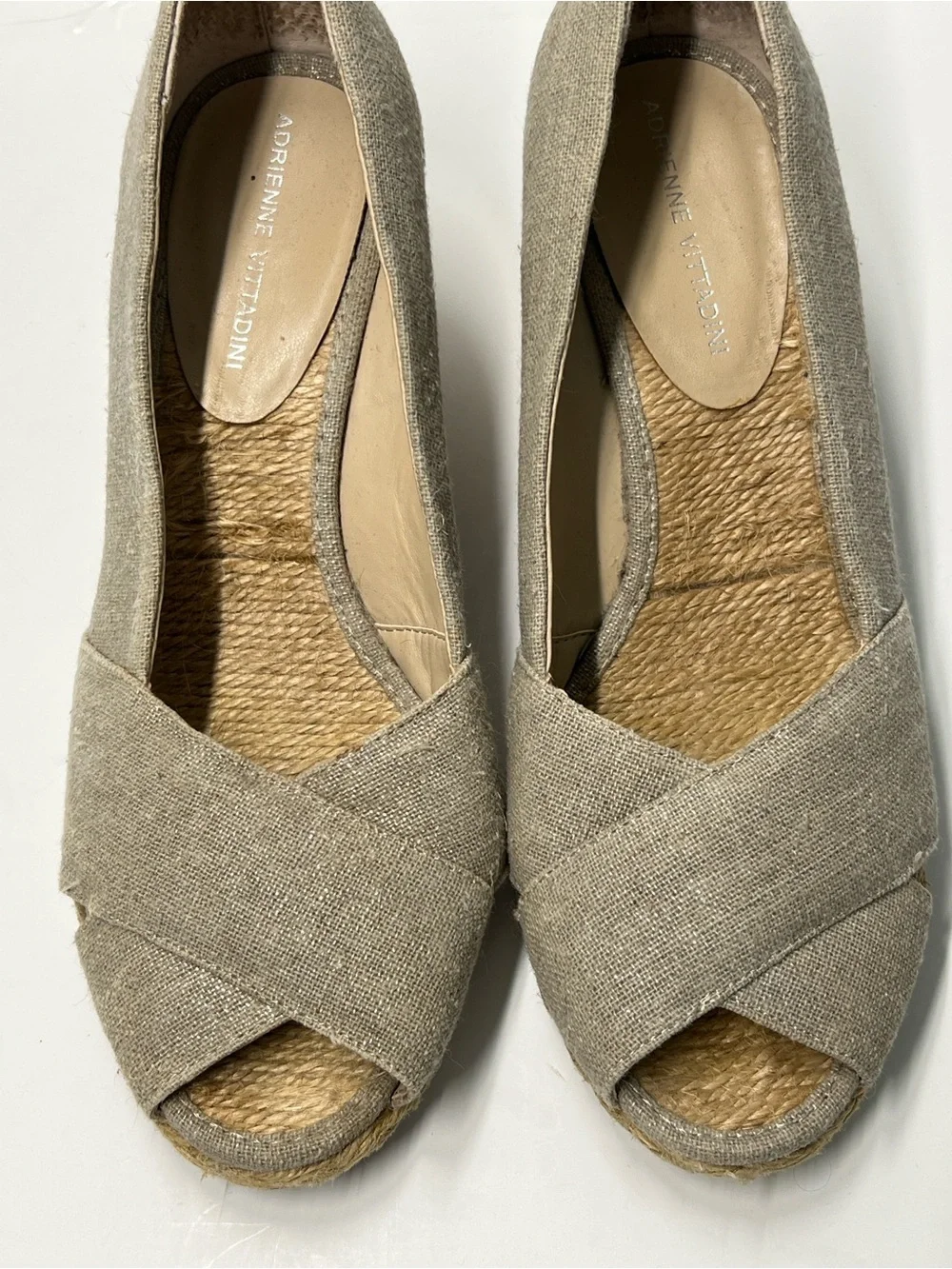 Adrienne Vittadini Women’s Size 8.5 Beige Gold Slip On 3” Wedge